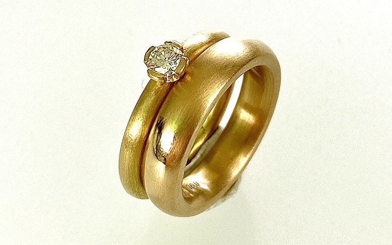 10_brillantbeisteckring750ergelbgoldmatt