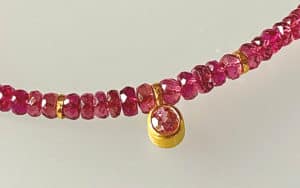 15_zarterubellitkettemitsaphir