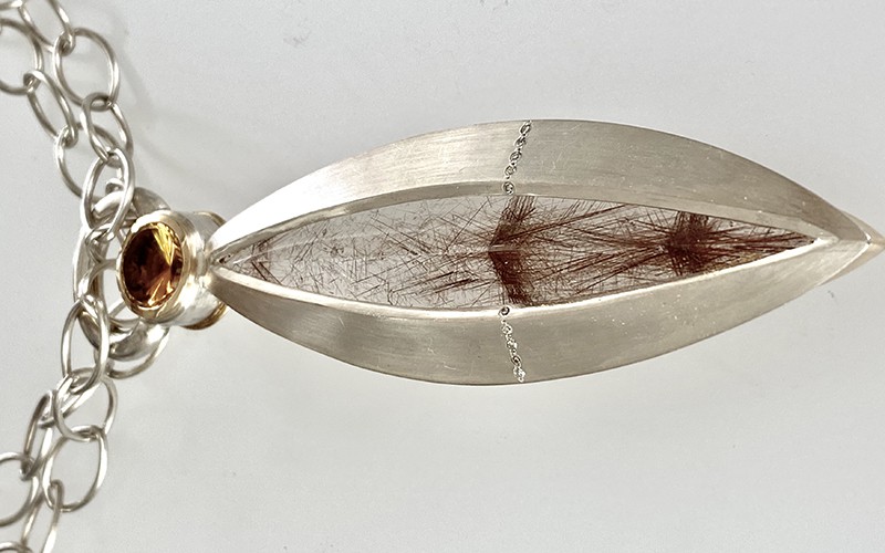 38_rutlquarzcitrin750erGGsilberhinten