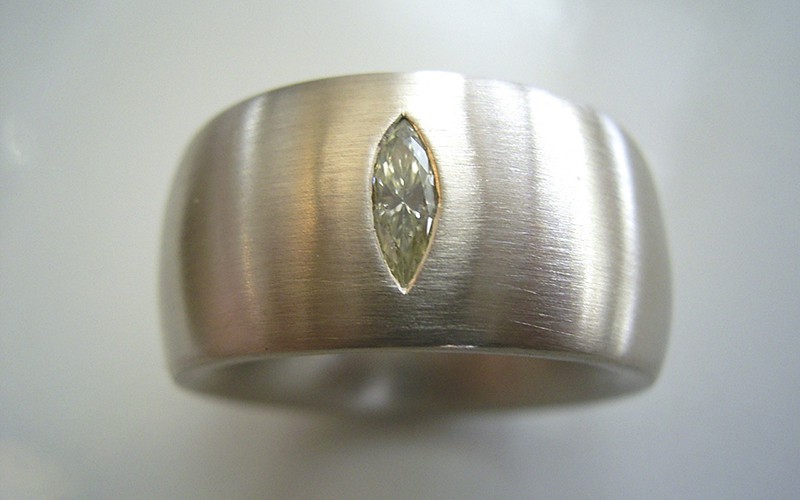 48_diamantnavette750erWG